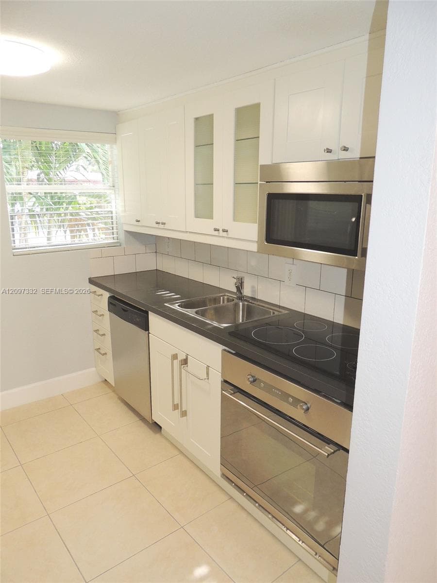 EVENING STAR CONDO · #27 in Bay Harbor Islands - Photo 8