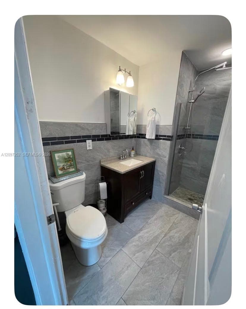 206 SW 2nd Ter photo 8