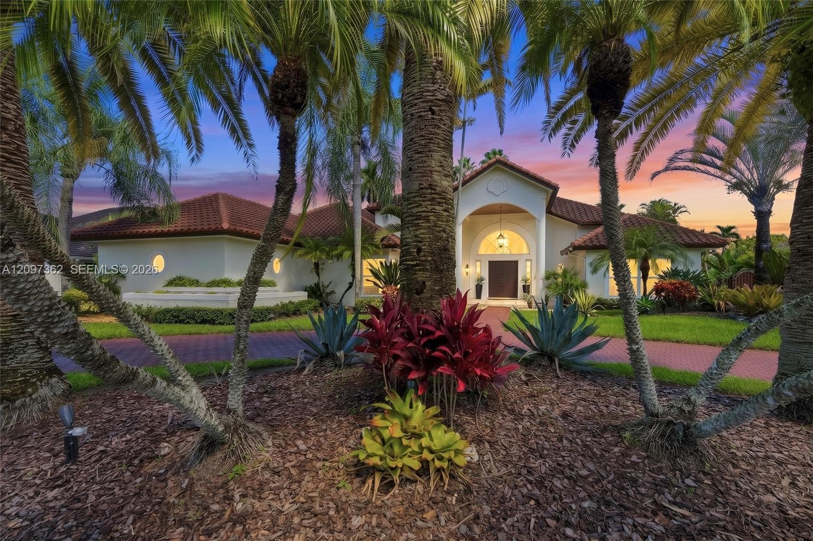 13105 SW 106th Ave photo 2