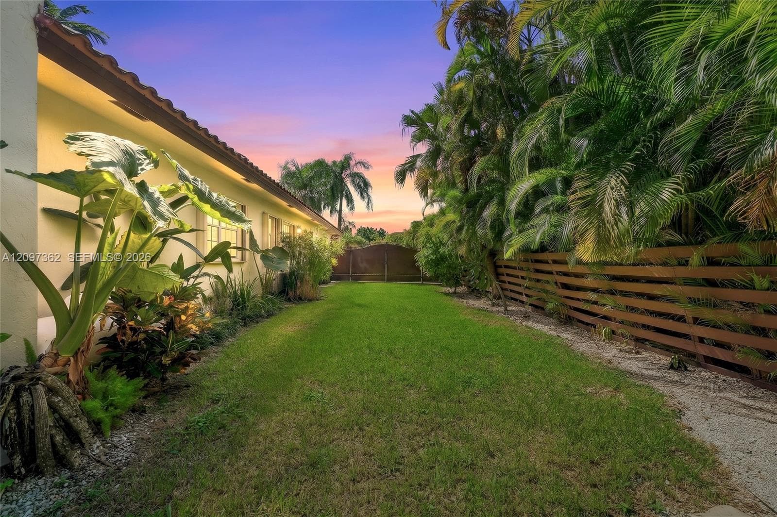 13105 SW 106th Ave photo 40
