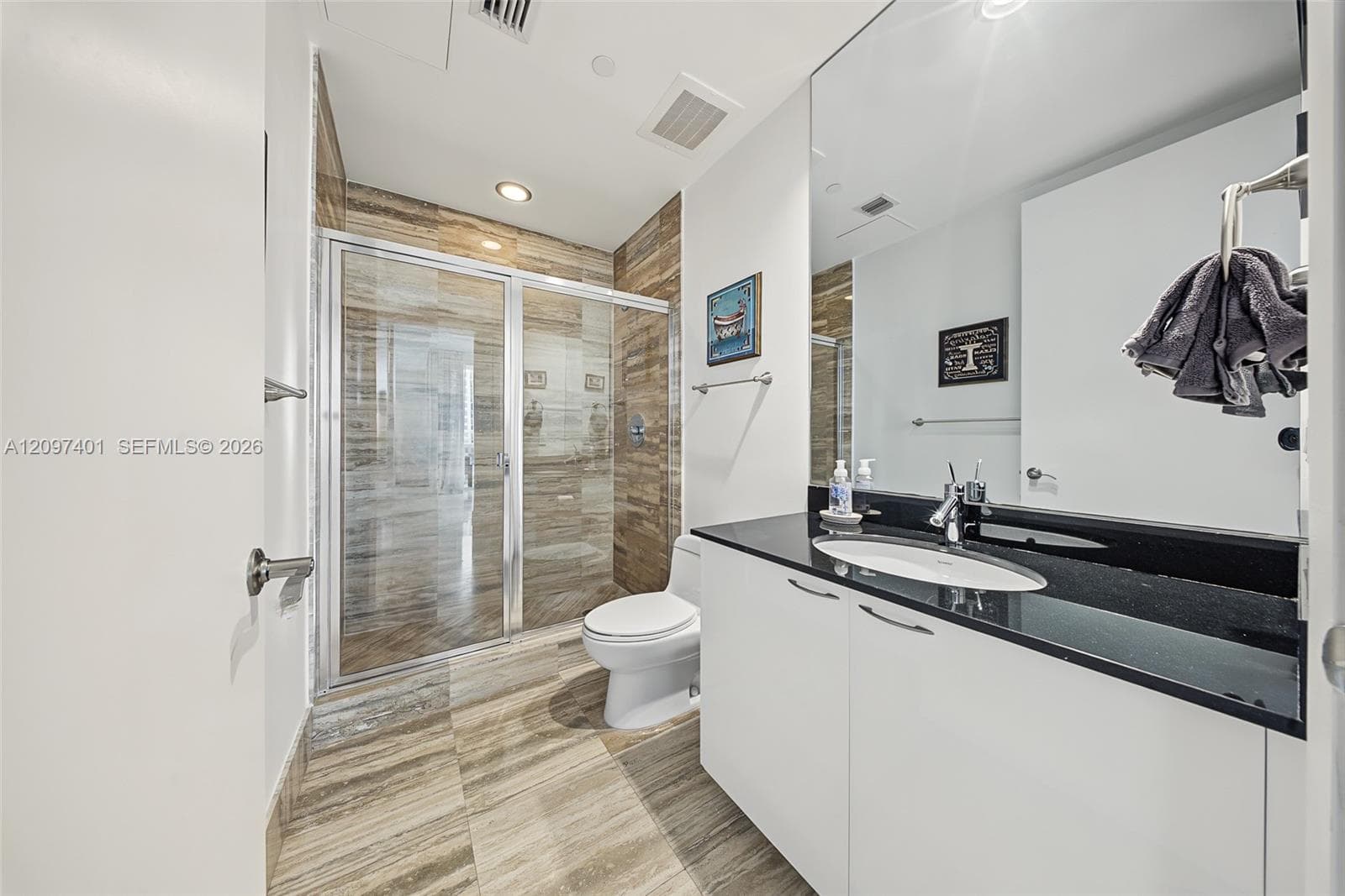 Trump Tower II · #405 in Sunny Isles Beach - Photo 23