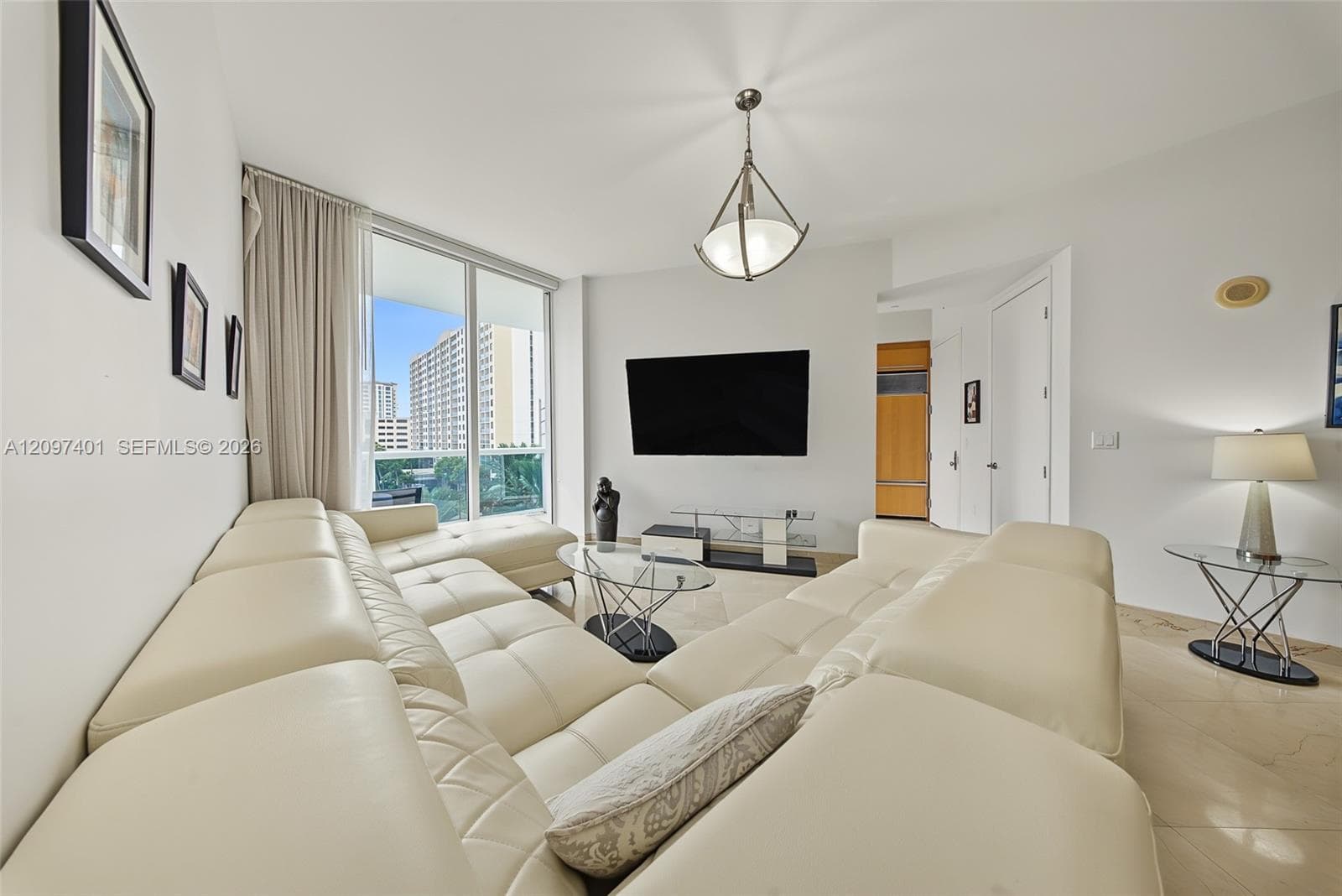 Trump Tower II · #405 in Sunny Isles Beach - Photo 7