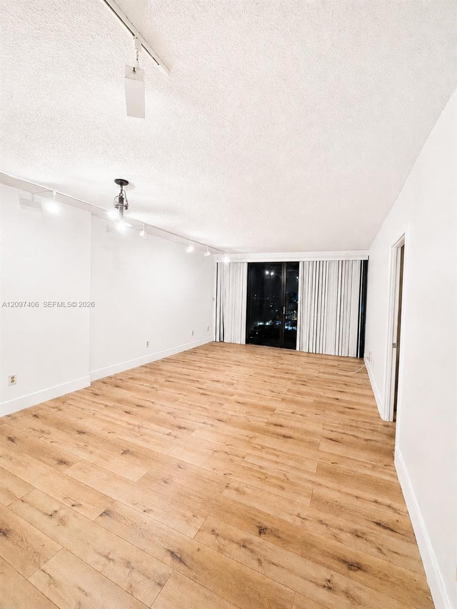 GREENWICH PH I CONDO · #A1011 in North Miami - Photo 2