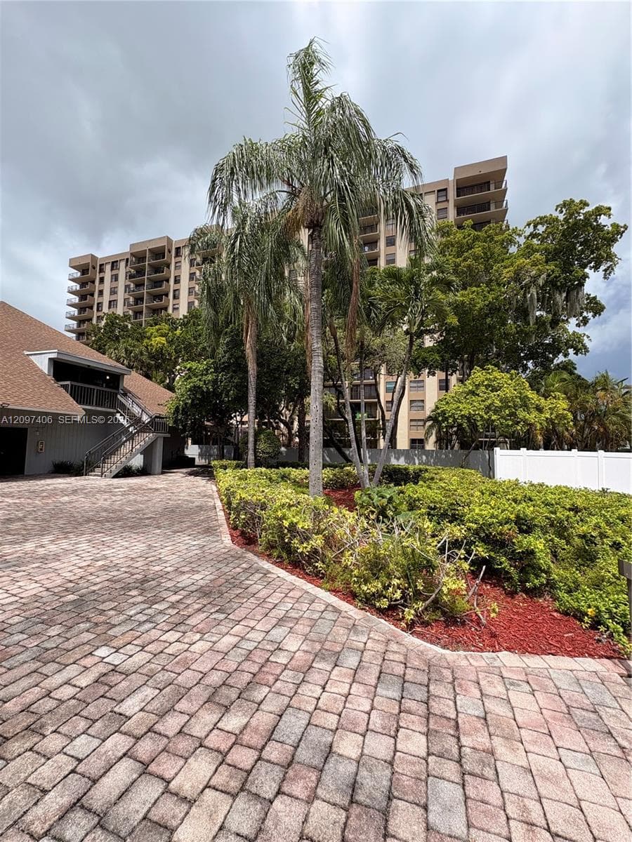 GREENWICH PH I CONDO · #A1011 in North Miami - Photo 20