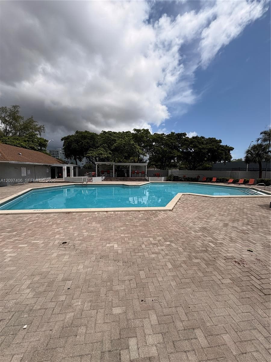 GREENWICH PH I CONDO · #A1011 in North Miami - Photo 21