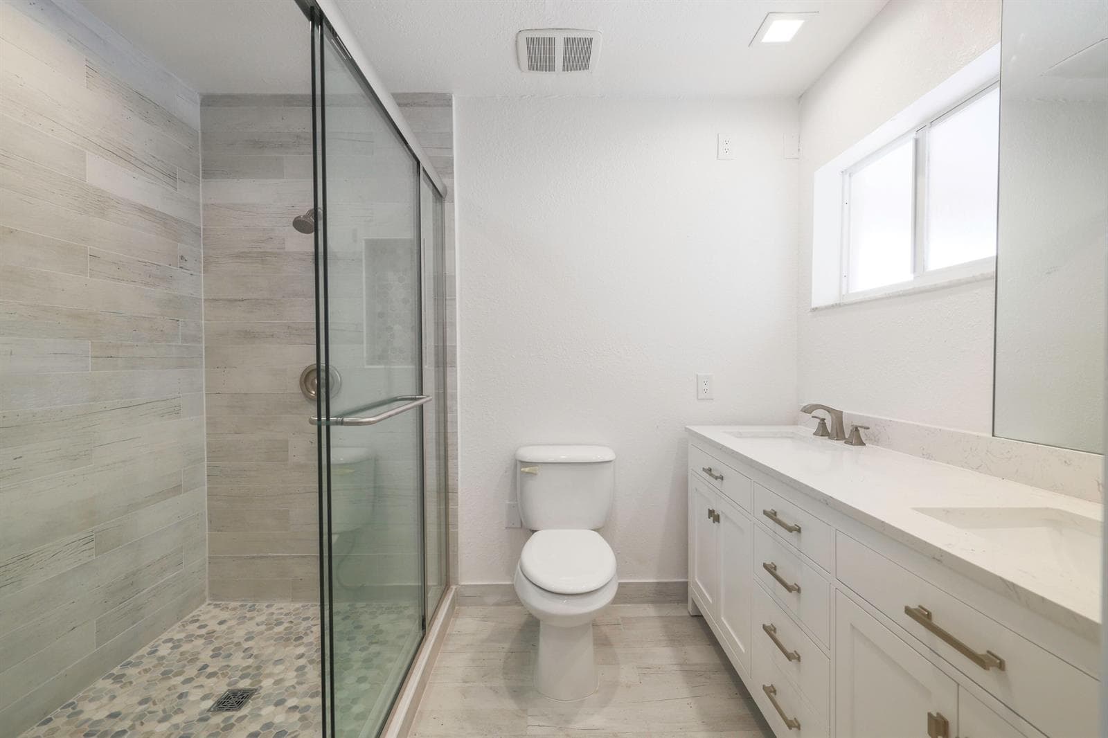 2265 NE 24th St - 30