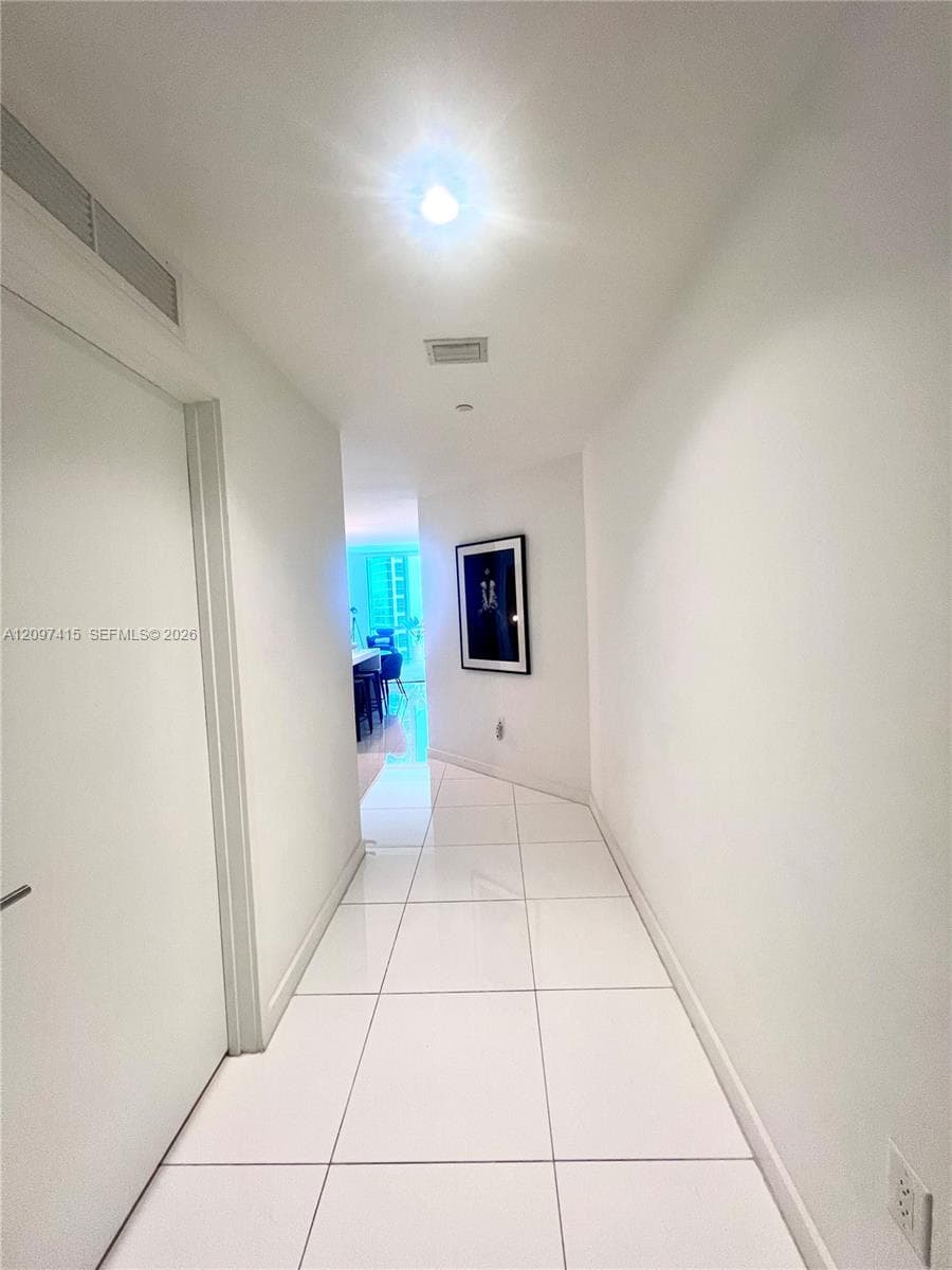 Paramount Miami Worldcenter · #1907 in Miami - Photo 3