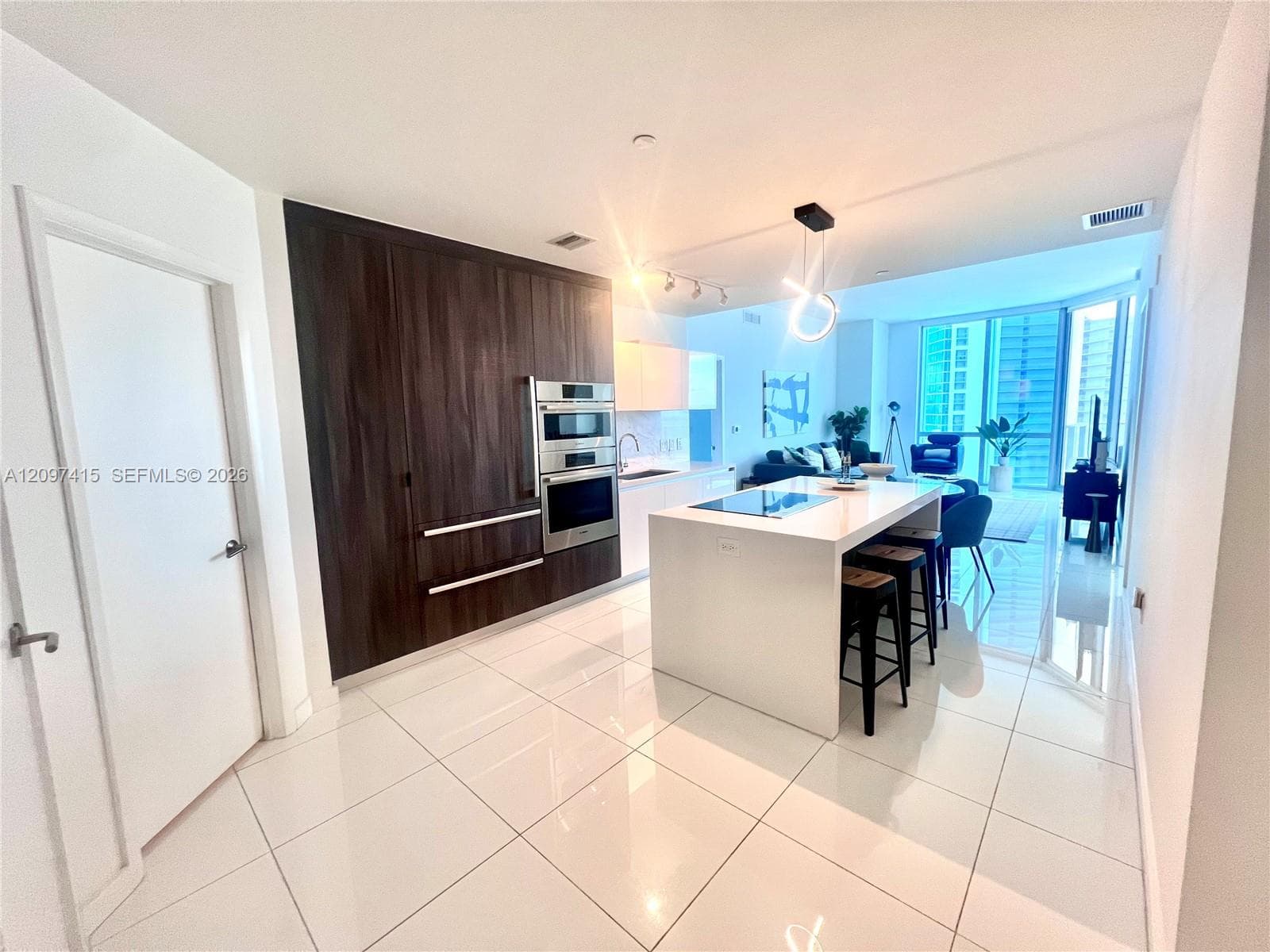 Paramount Miami Worldcenter · #1907 in Miami - Photo 4