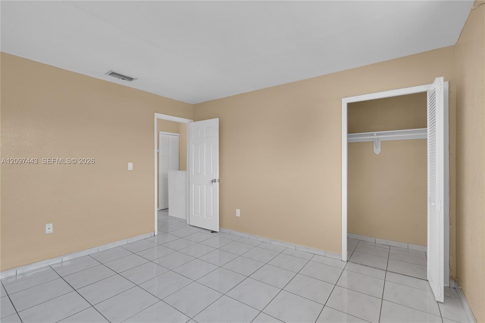 ALHAMBRA IV CONDO · #13 in Hialeah - Photo 9