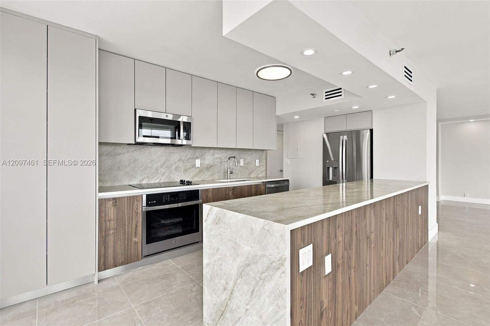 Mystic Pointe Tower 200 · #2705 in Aventura - Photo 2