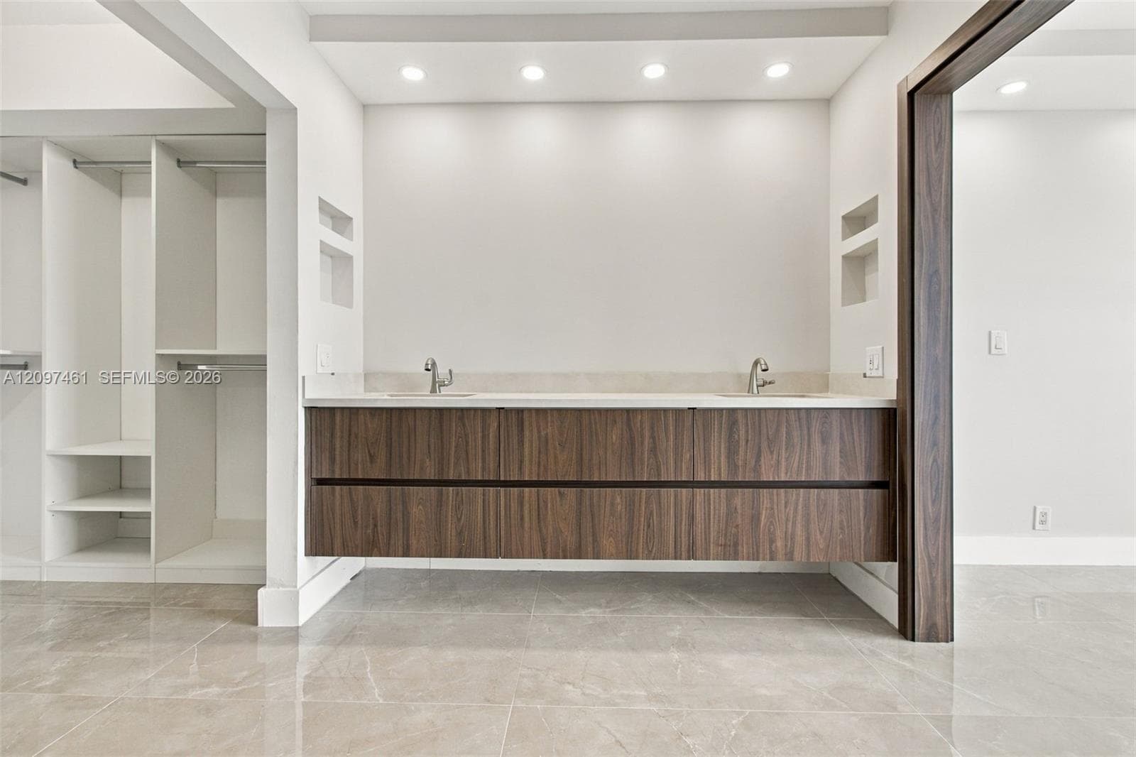 Mystic Pointe Tower 200 · #2705 in Aventura - Photo 13