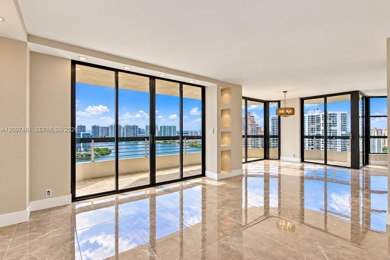 Mystic Pointe Tower 200 · #2705 in Aventura - Photo 7