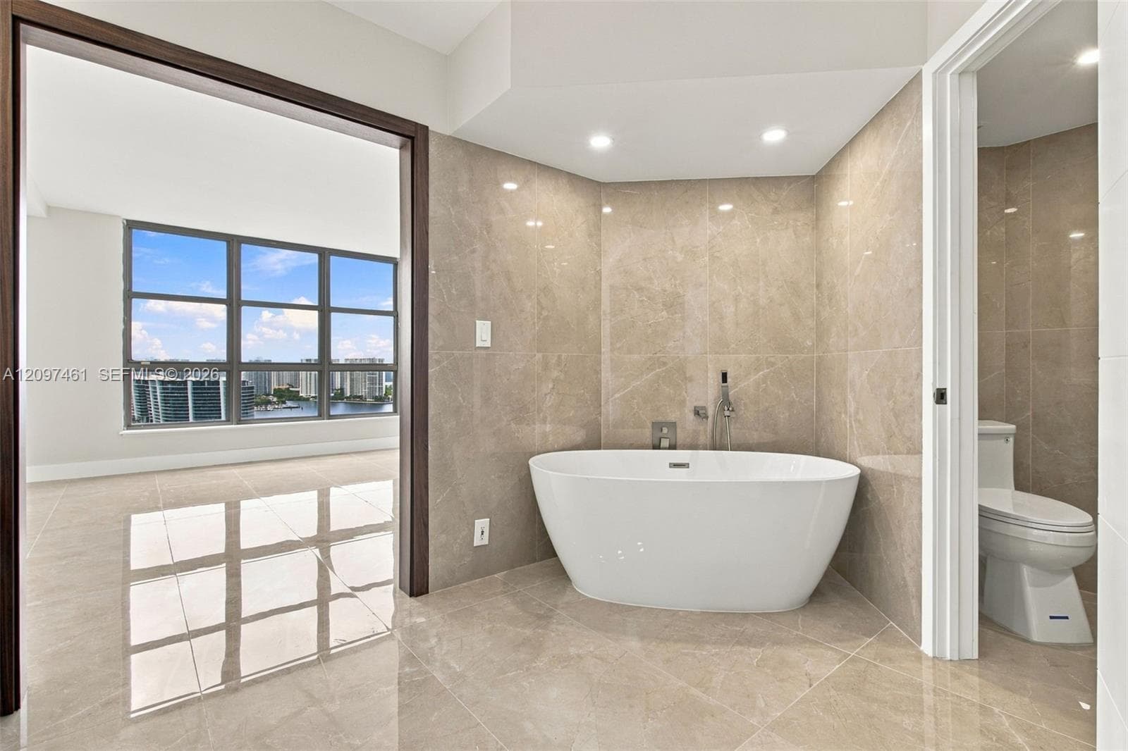 Mystic Pointe Tower 200 · #2705 in Aventura - Photo 15