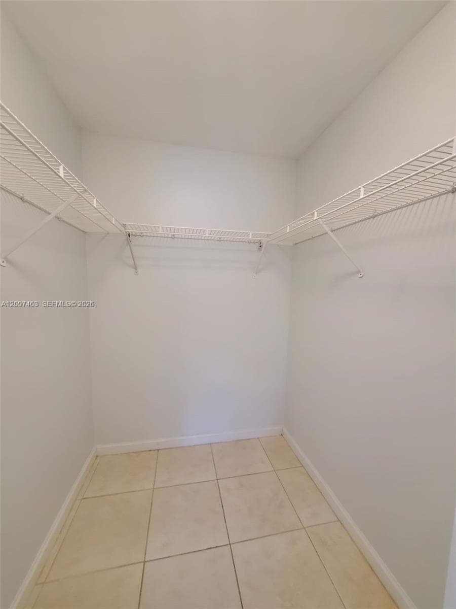 BISCAYNE BEACH CLUB CONDO · #512 in Miami - Photo 14