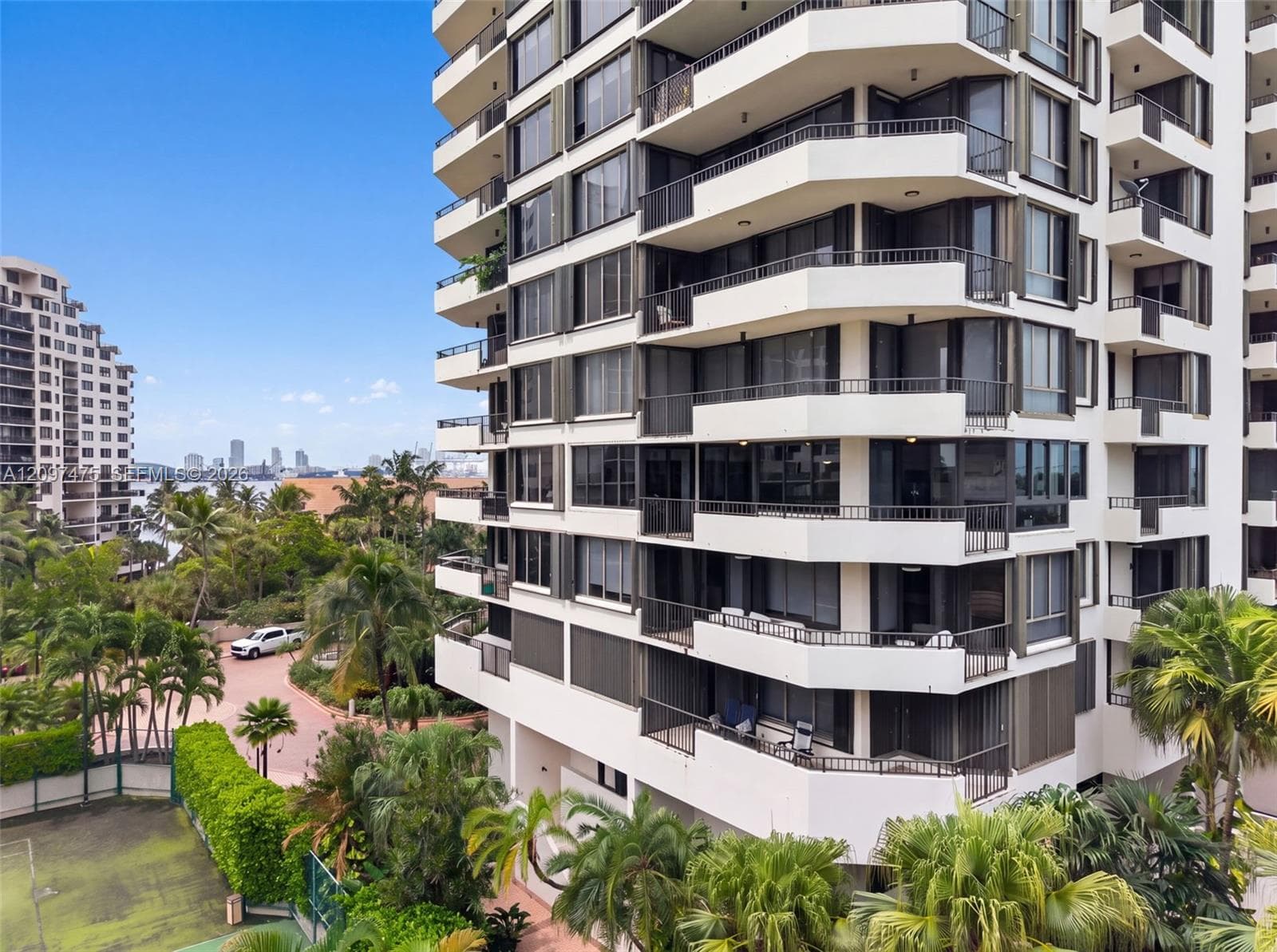 Brickell Key One · #A721 in Miami - Photo 3