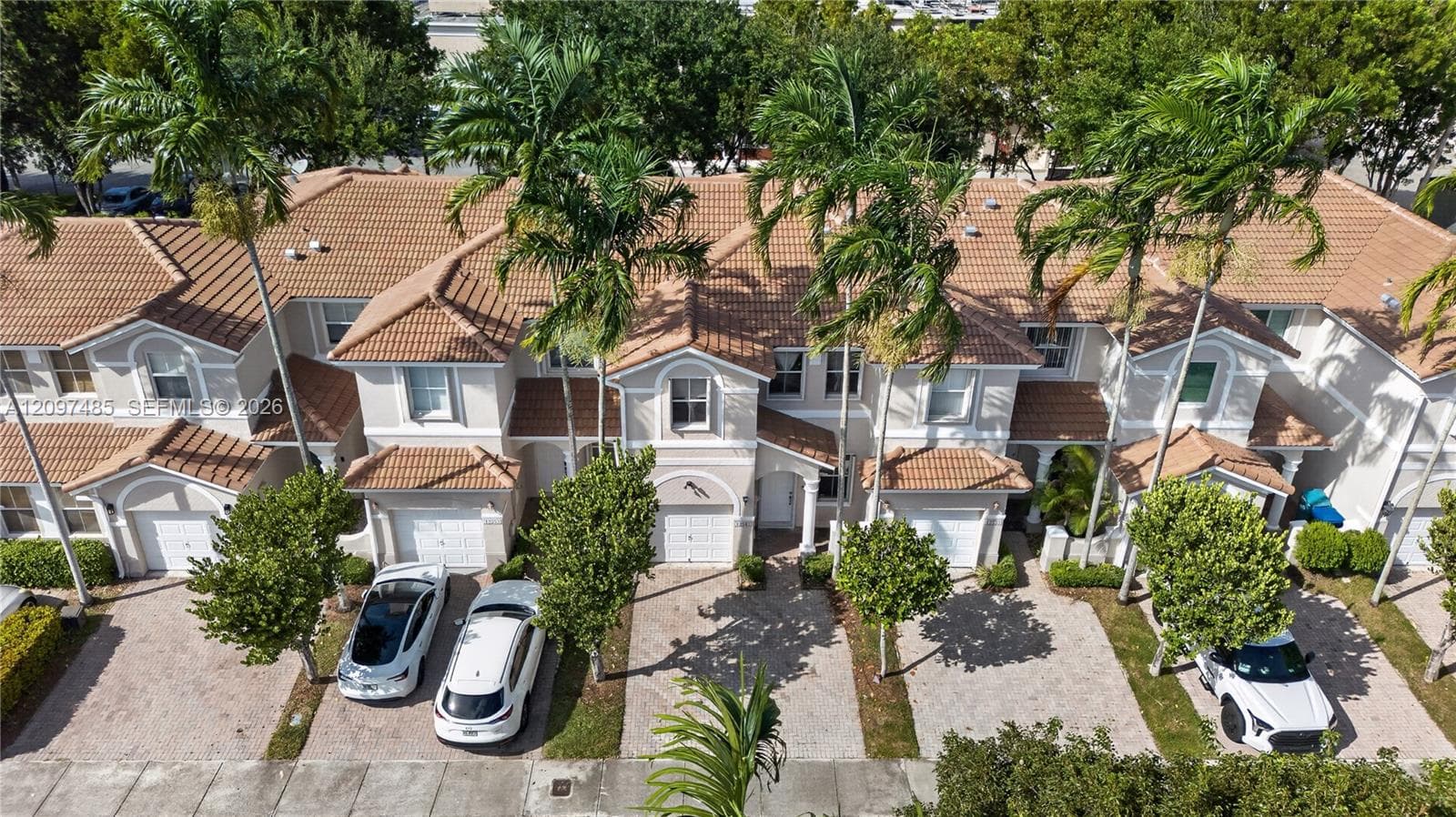 12543 SW 121st Way photo 2