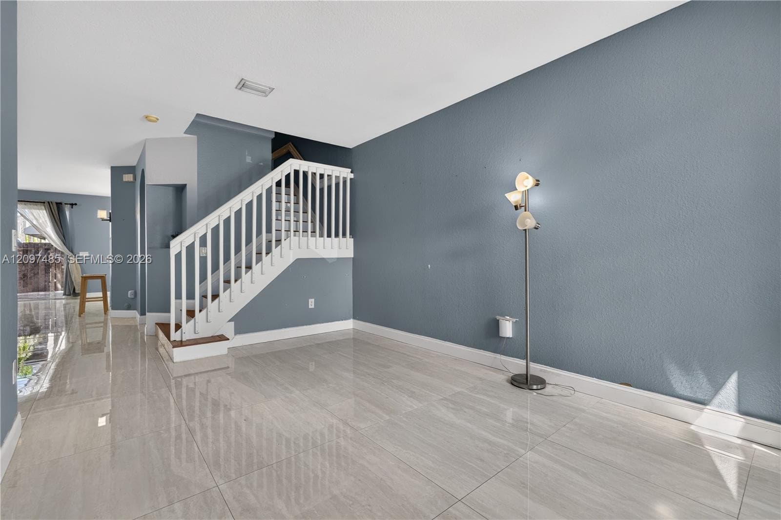 12543 SW 121st Way photo 5