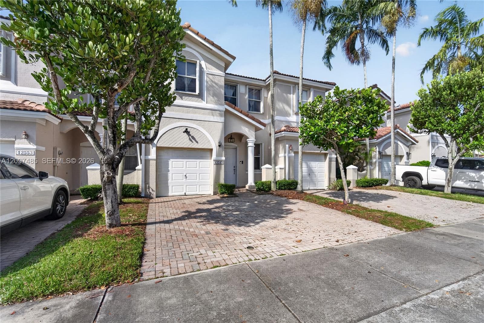 12543 SW 121st Way photo 4