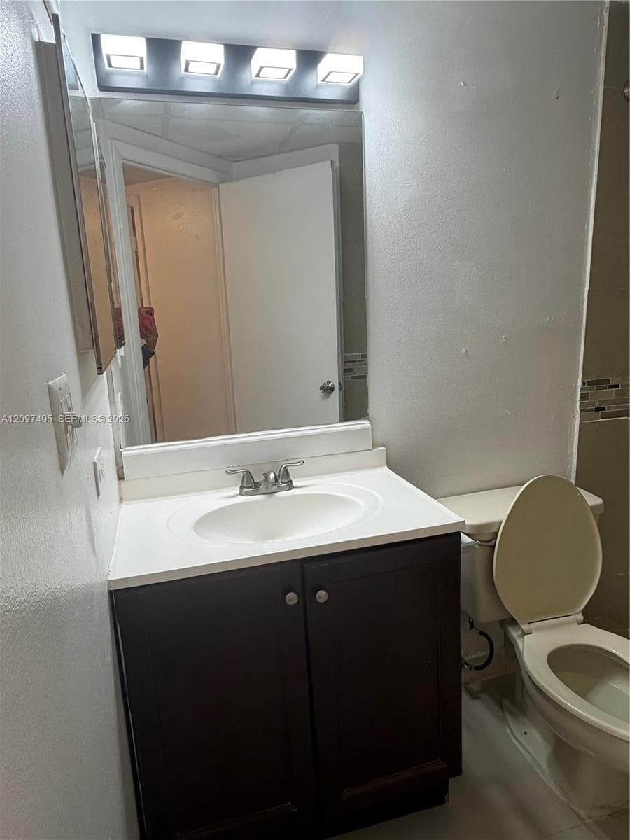 LAS VISTAS AT DORAL CONDO · #224 in Doral - Photo 4