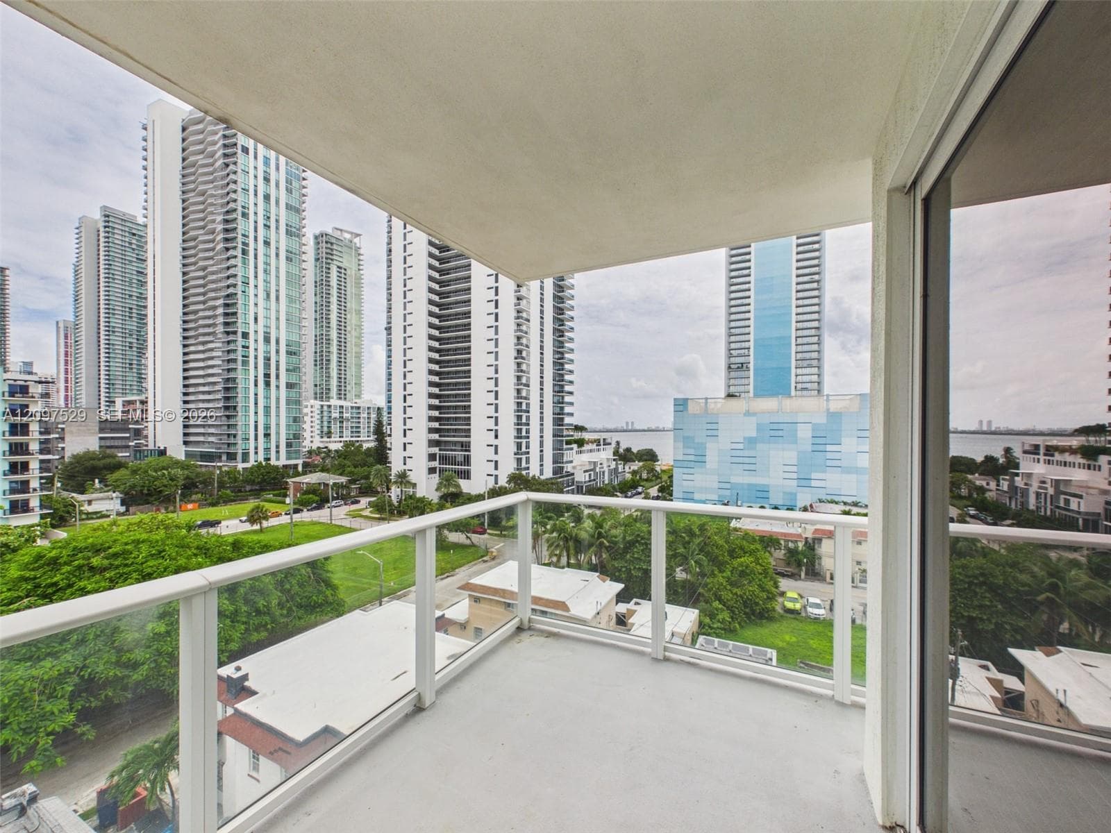 26 Edgewater · #717 in Miami - Photo 27