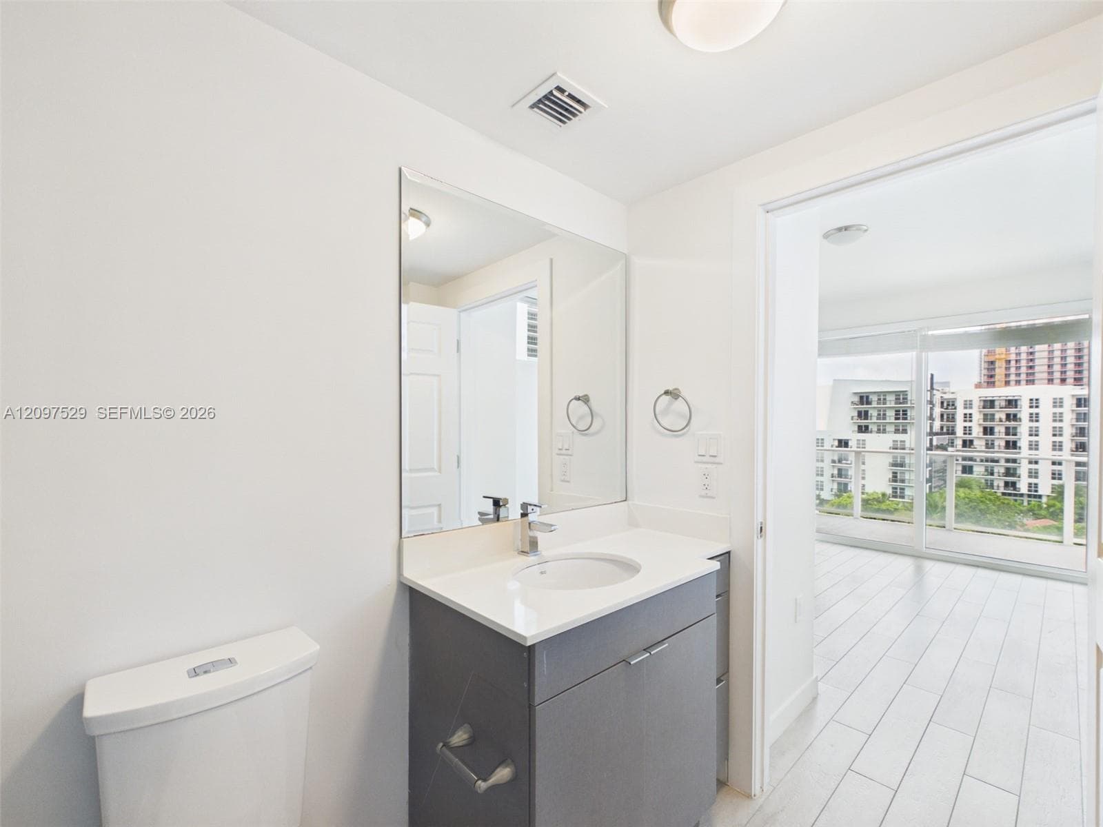 26 Edgewater · #717 in Miami - Photo 22