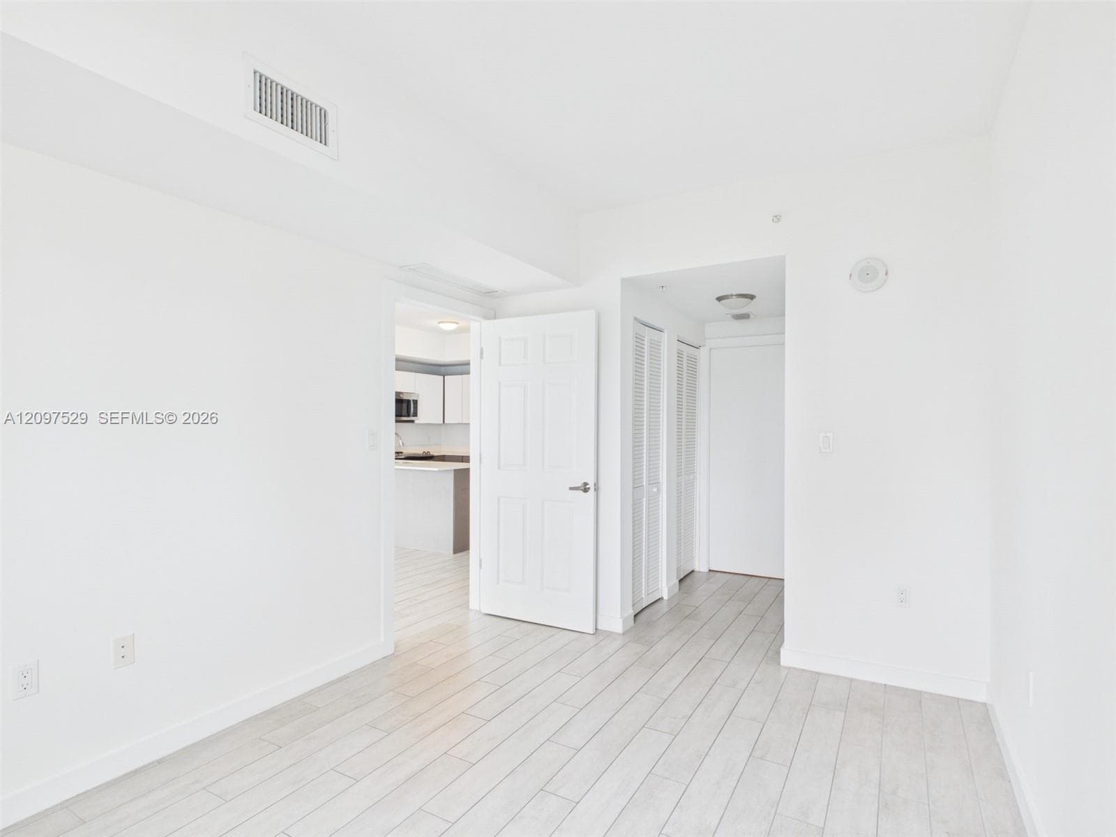 26 Edgewater · #717 in Miami - Photo 15