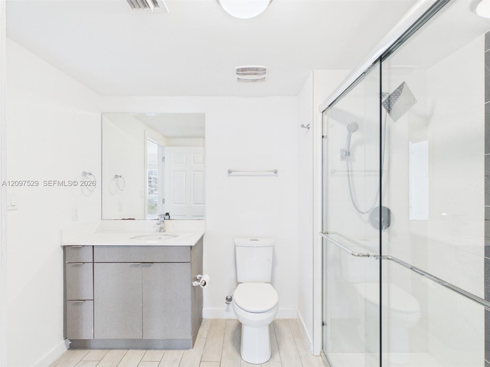 26 Edgewater · #717 in Miami - Photo 8