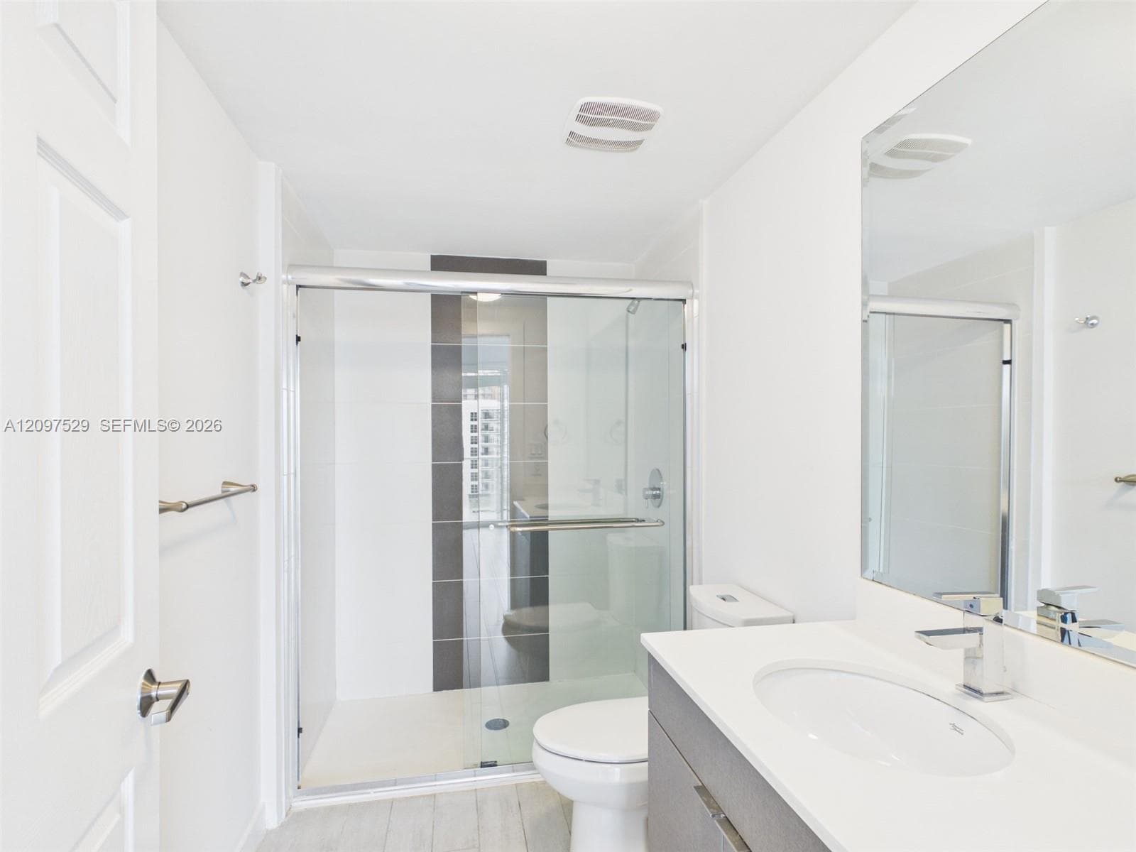 26 Edgewater · #717 in Miami - Photo 21