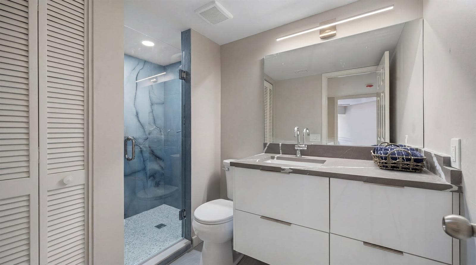 4348 Hazel Ave unit b 3