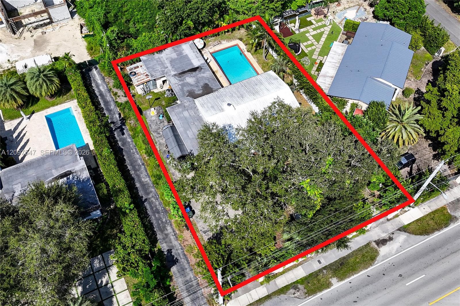 6851 Sunset Dr photo 9