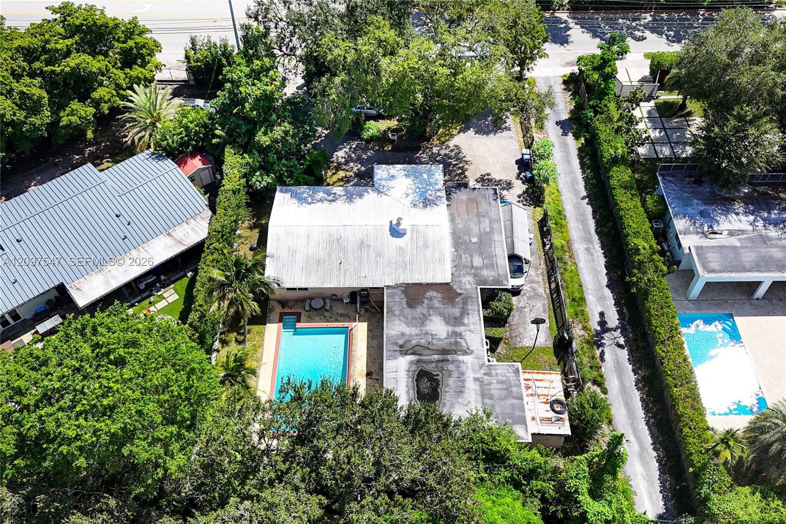 6851 Sunset Dr photo 10