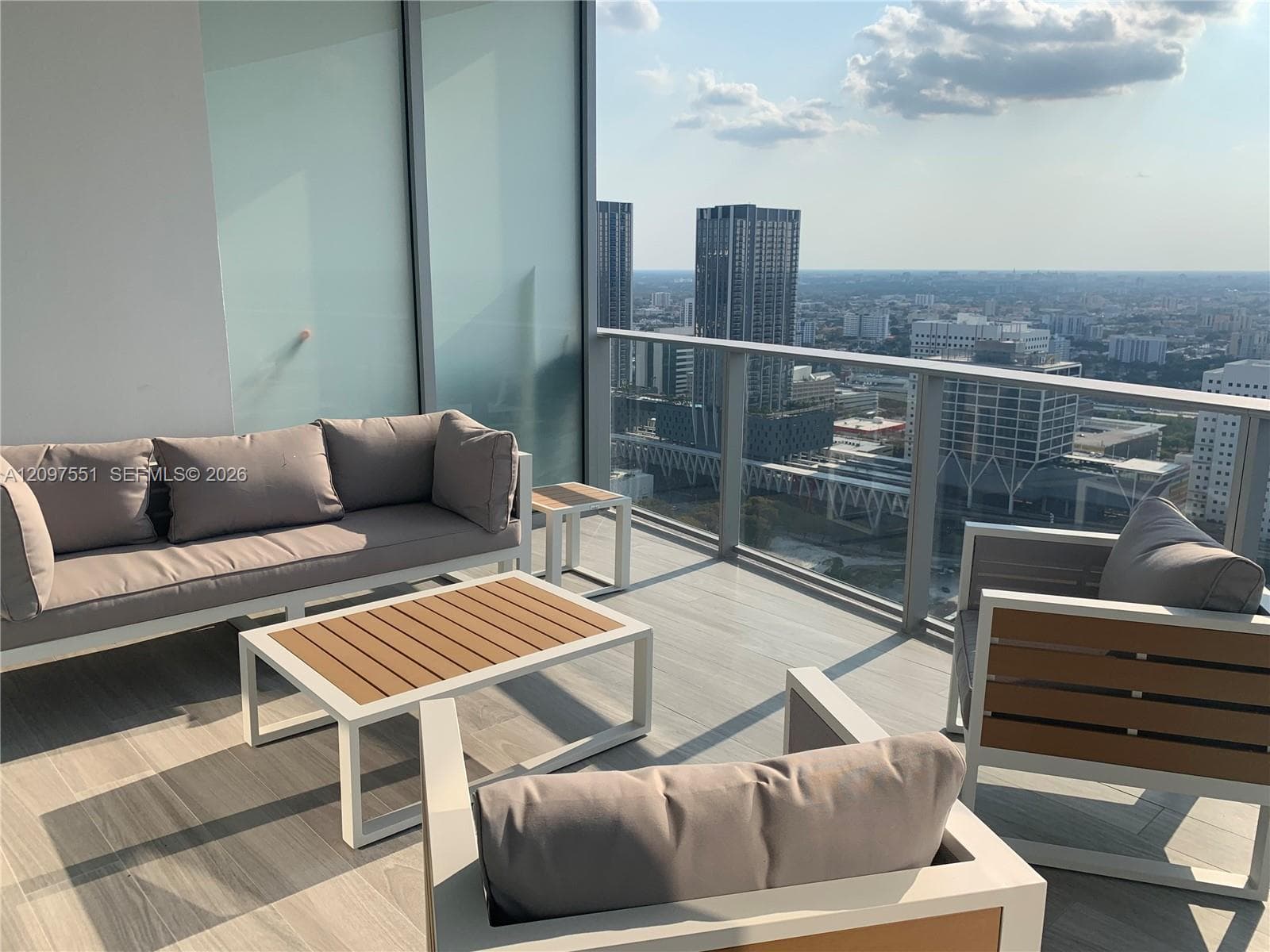 Paramount Miami Worldcenter · #3404 in Miami - Photo 8