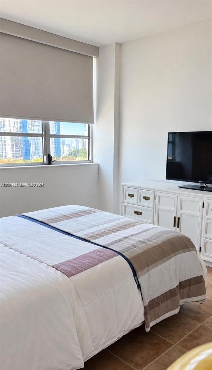 BRICKELL BAY TOWER CONDO · #402 in Miami - Photo 10