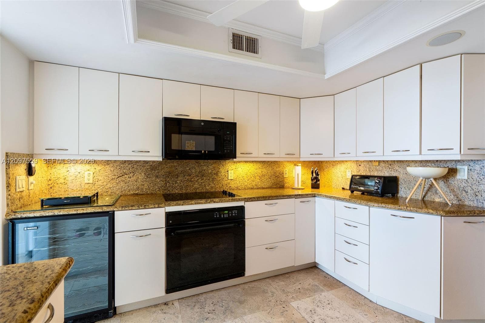 Commodore Club West · #1215 in Key Biscayne - Photo 13