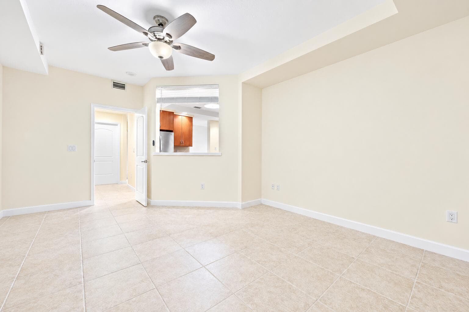 POSSIBLE 3RD BED OR OFFICE OR FLEX