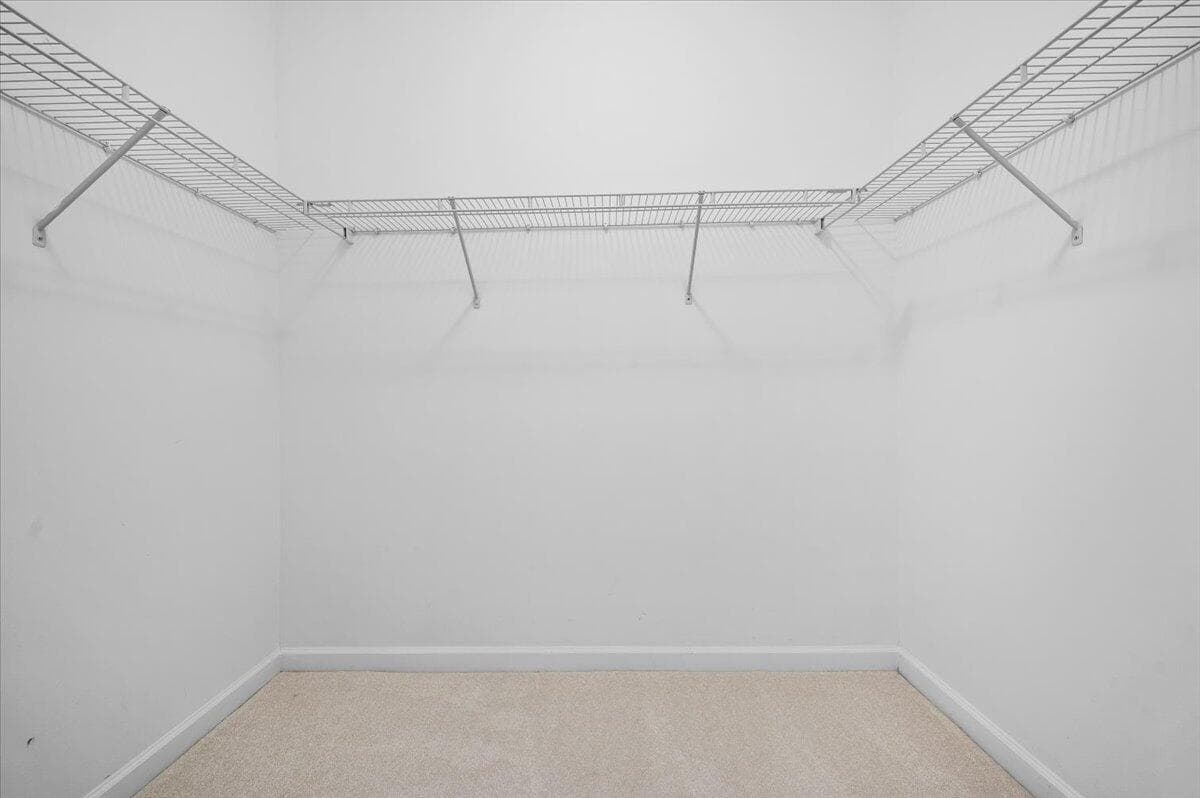 walk in closet