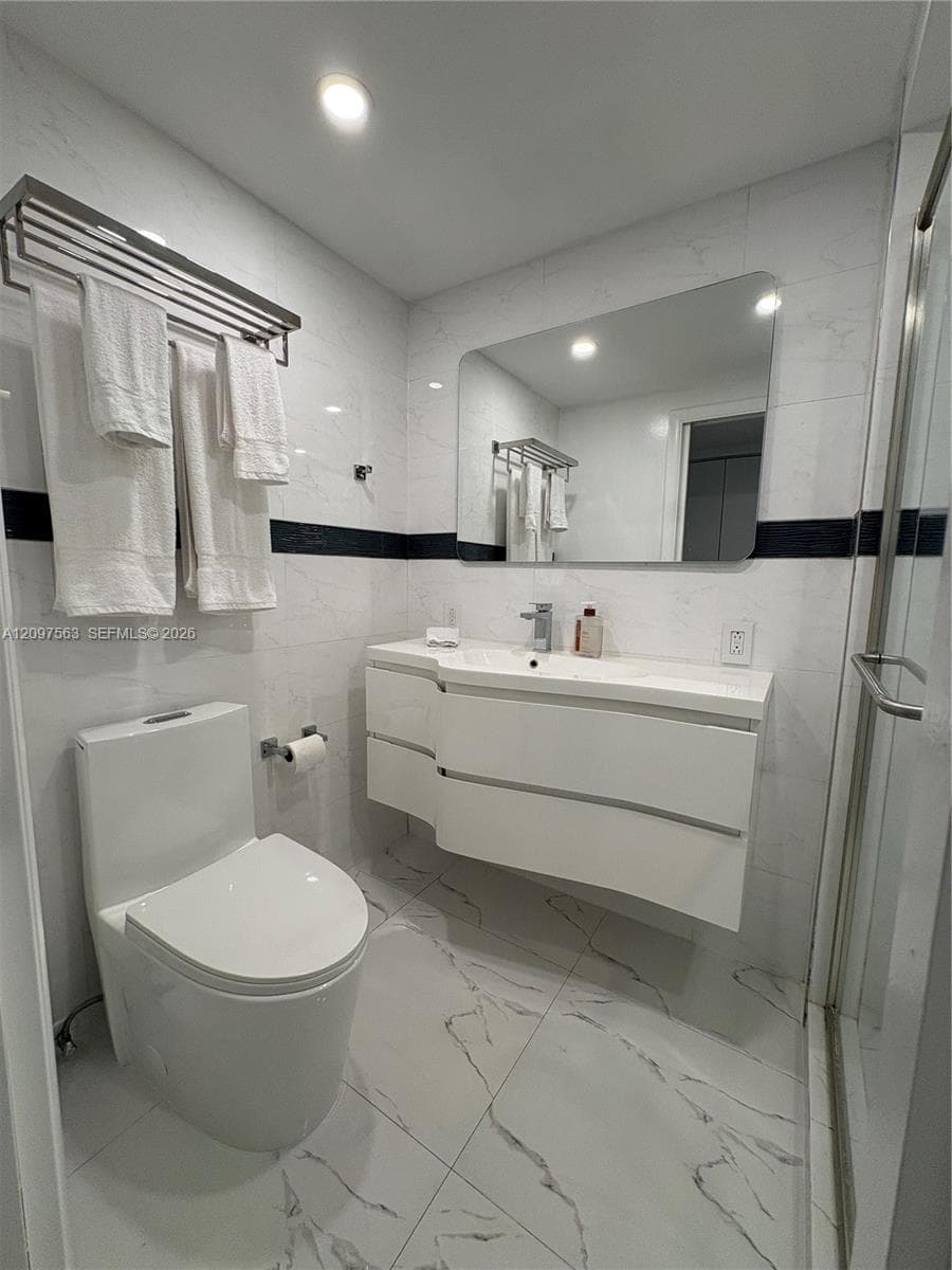 Costa Brava · #1107 in Miami Beach - Photo 13
