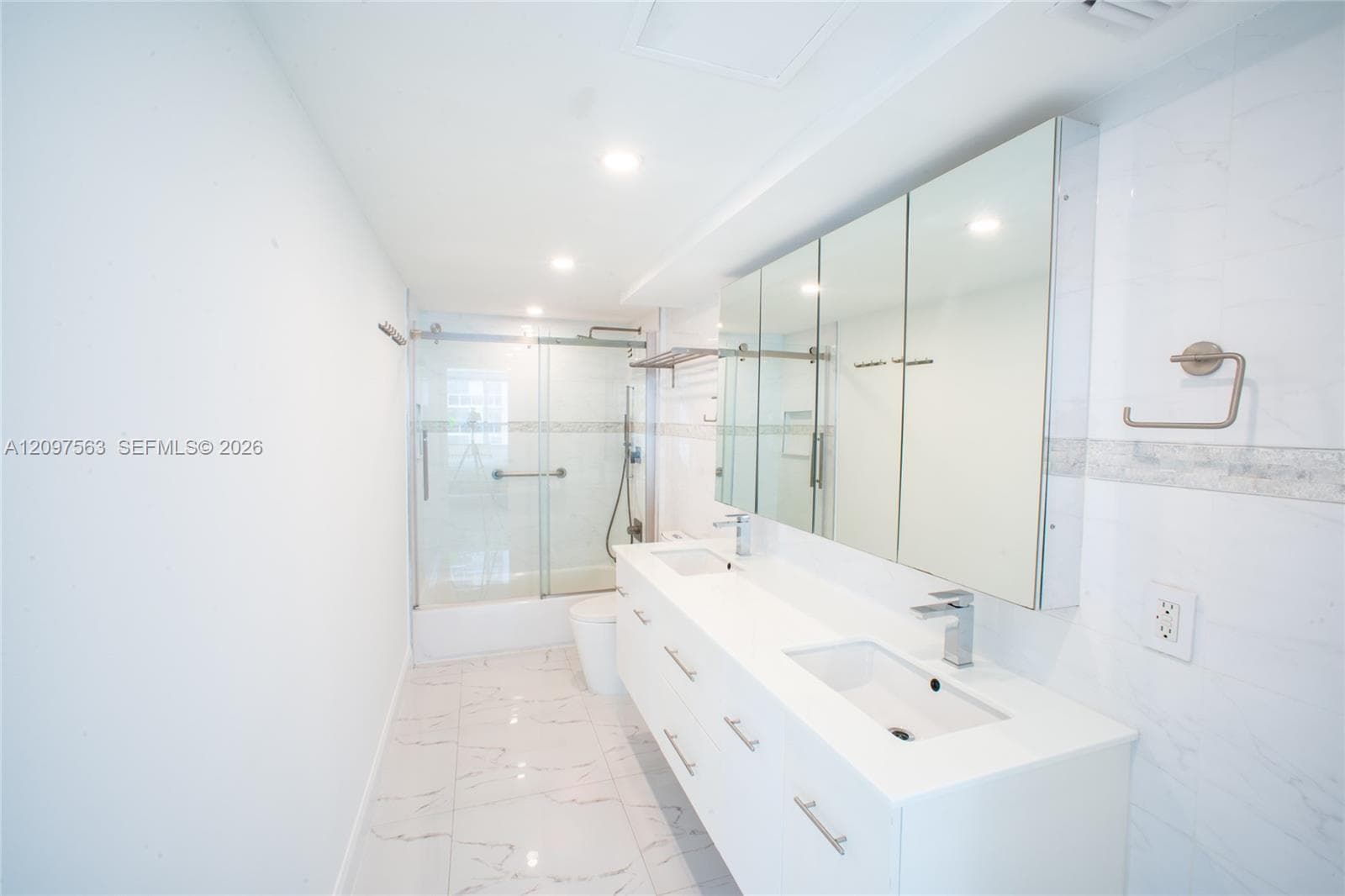 Costa Brava · #1107 in Miami Beach - Photo 4