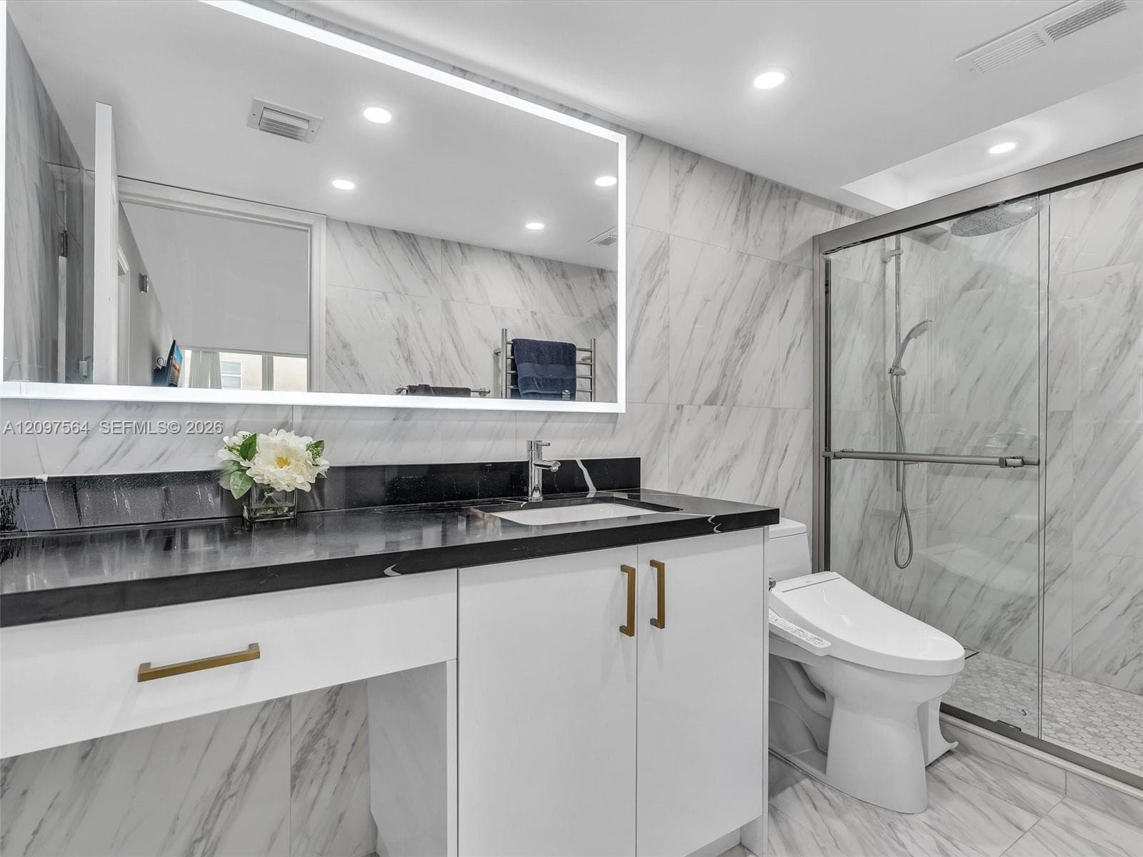 Move in ready ocean view condo Hallandale