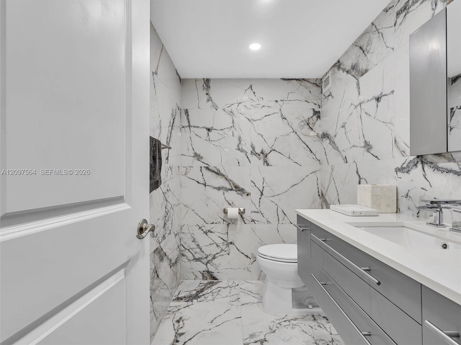 Oceanfront condos near Gulfstream Park