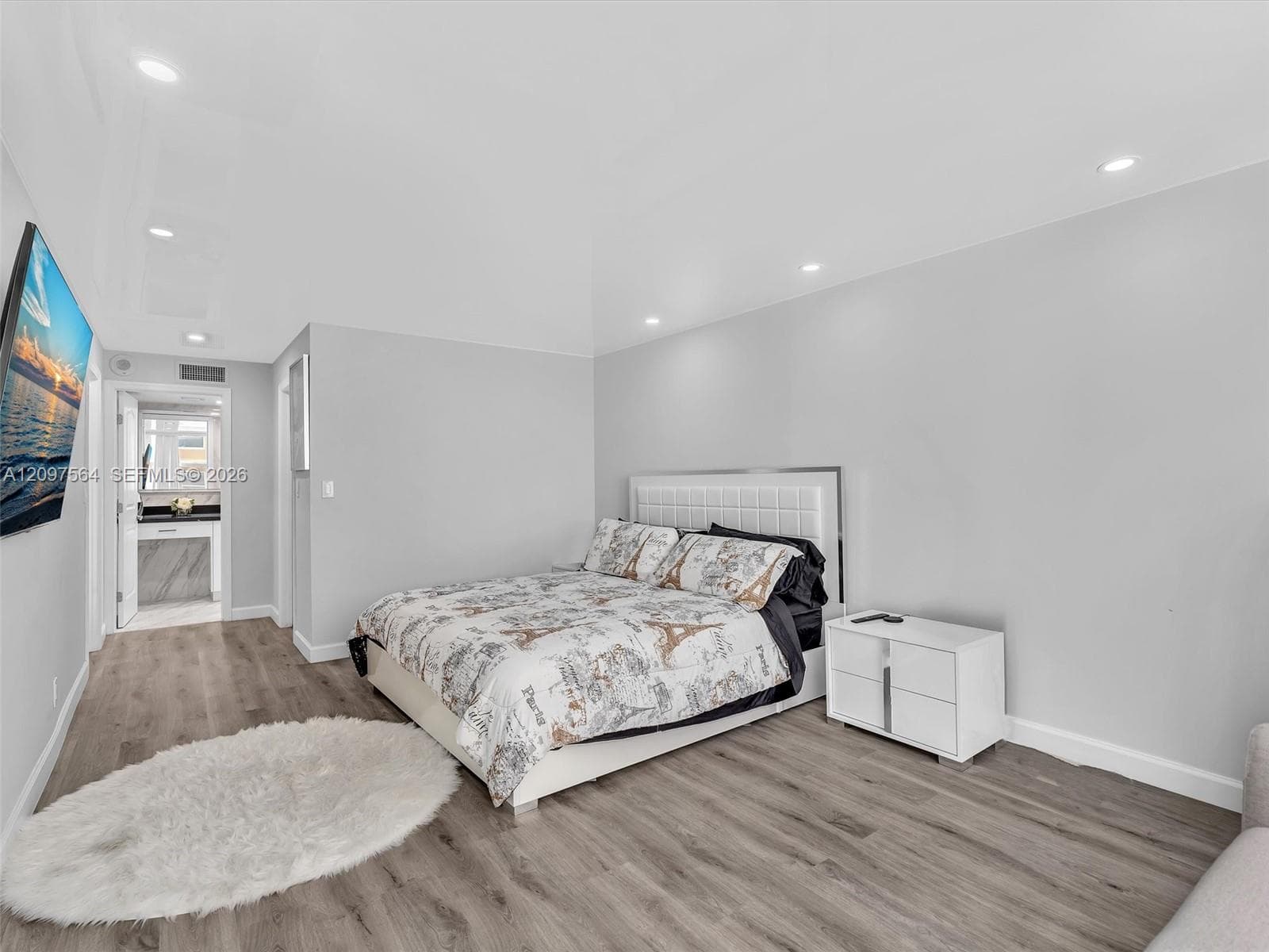 Fully renovated beachfront condo South Florida