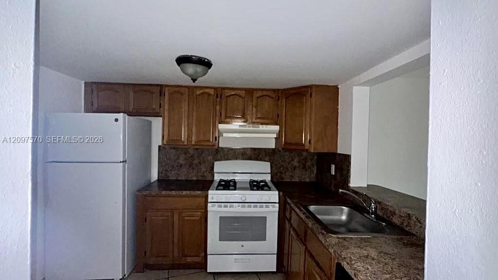 VENETIAN GARDENS AT COUNT · #H205 in Hialeah - Photo 3