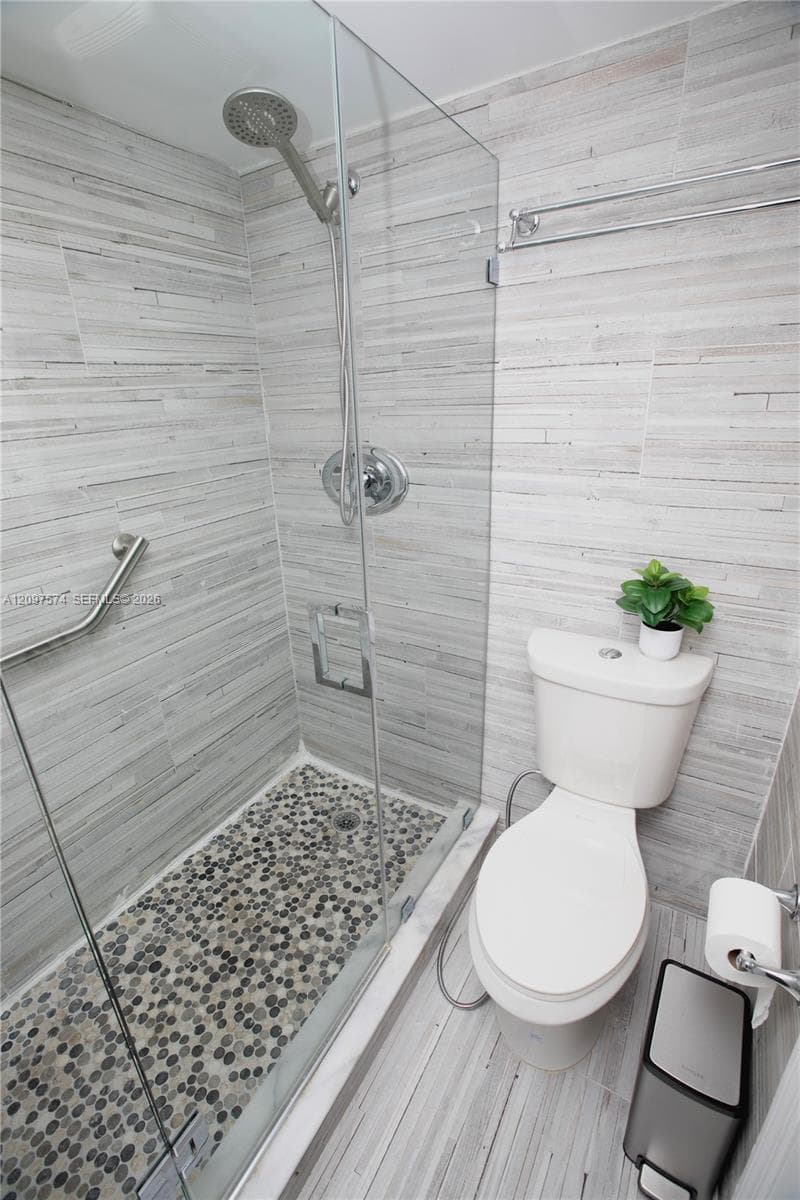 BISCAYA III CONDO · #714 in Aventura - Photo 23