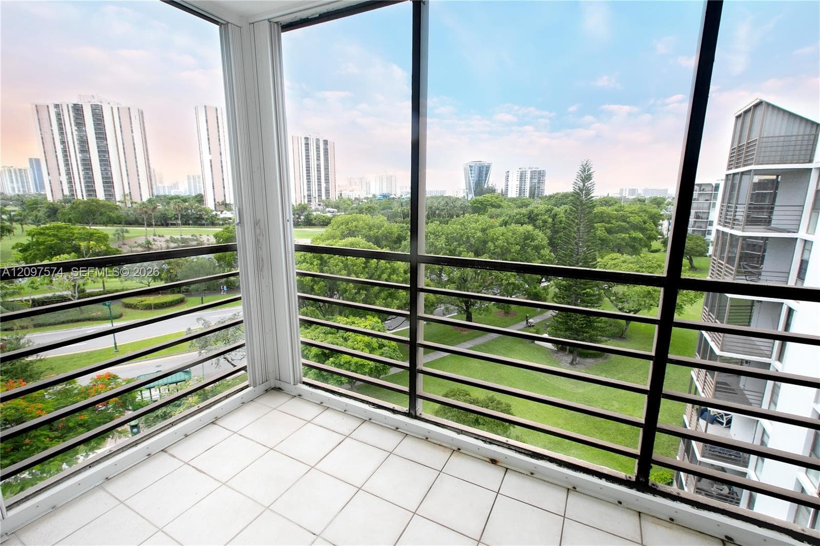 BISCAYA III CONDO · #714 in Aventura - Photo 13