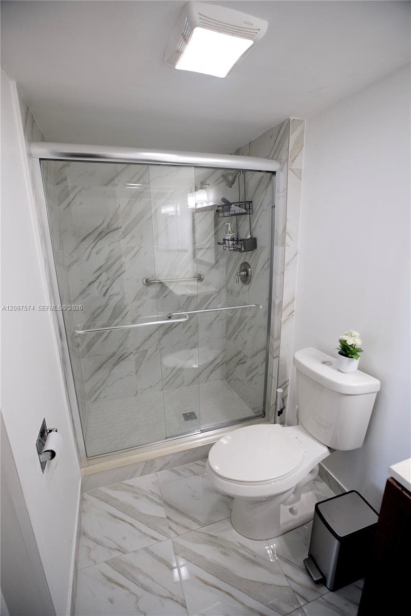 BISCAYA III CONDO · #714 in Aventura - Photo 43