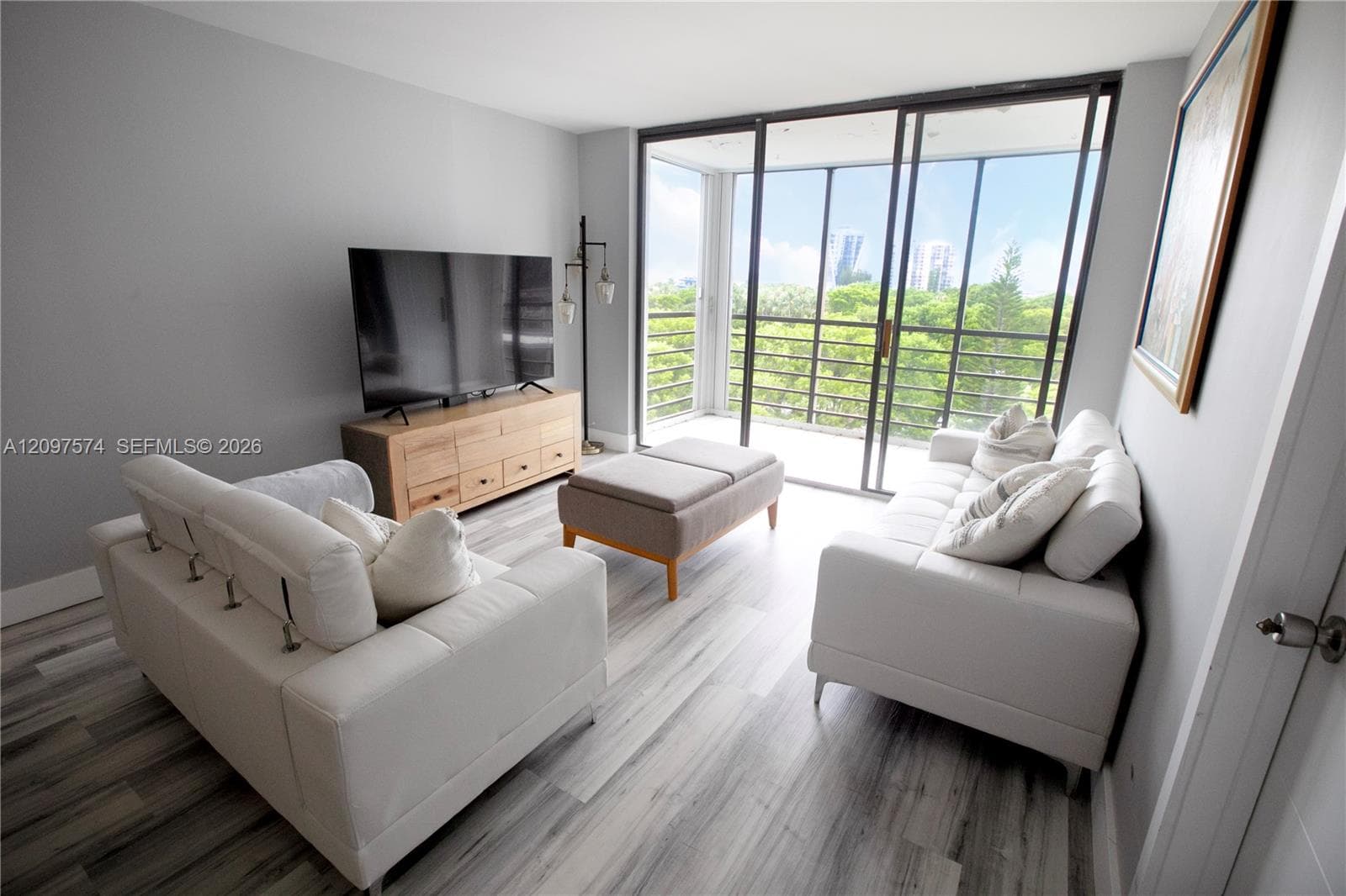 BISCAYA III CONDO · #714 in Aventura - Photo 3