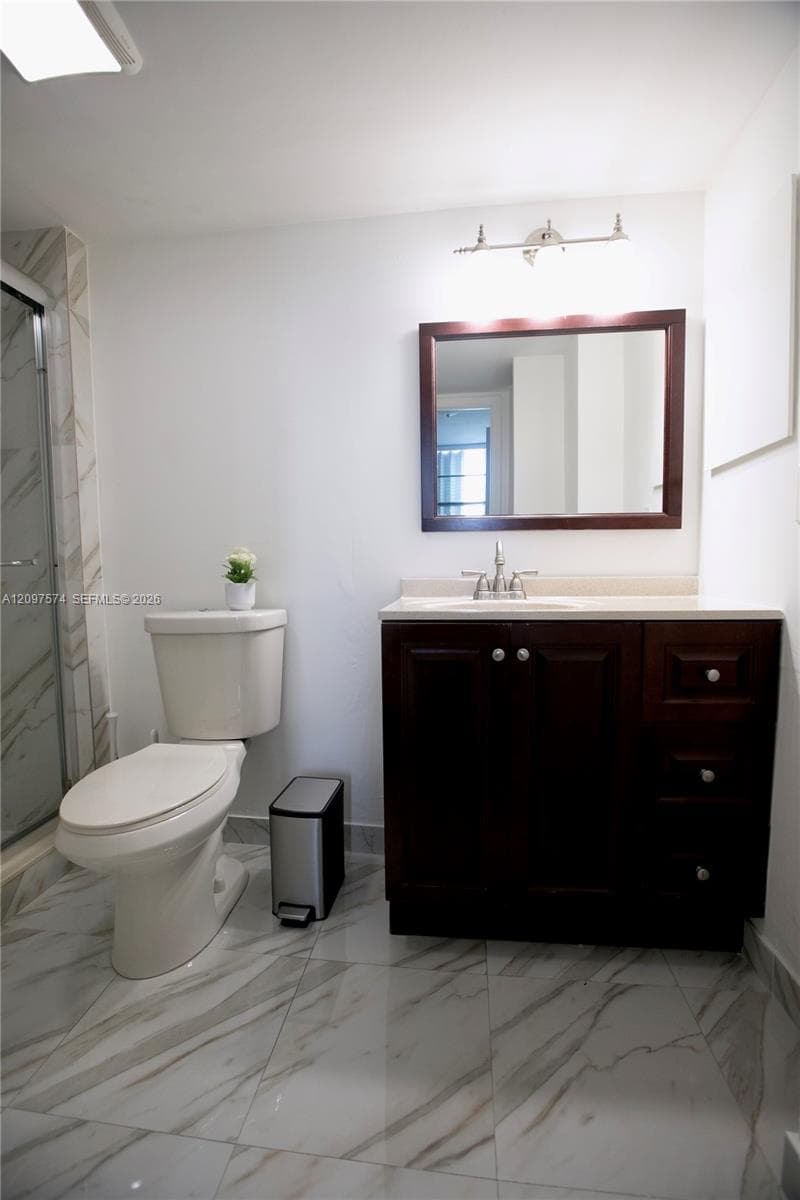 BISCAYA III CONDO · #714 in Aventura - Photo 36