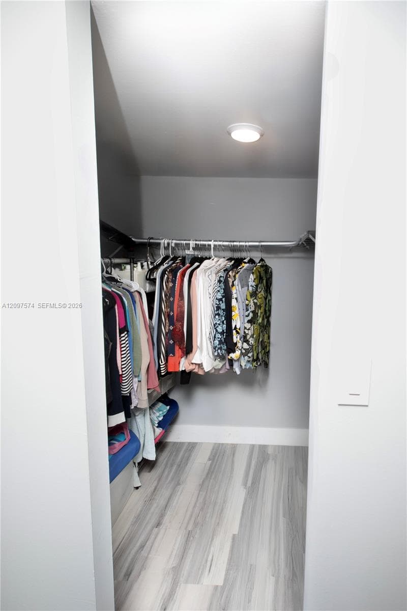 BISCAYA III CONDO · #714 in Aventura - Photo 28