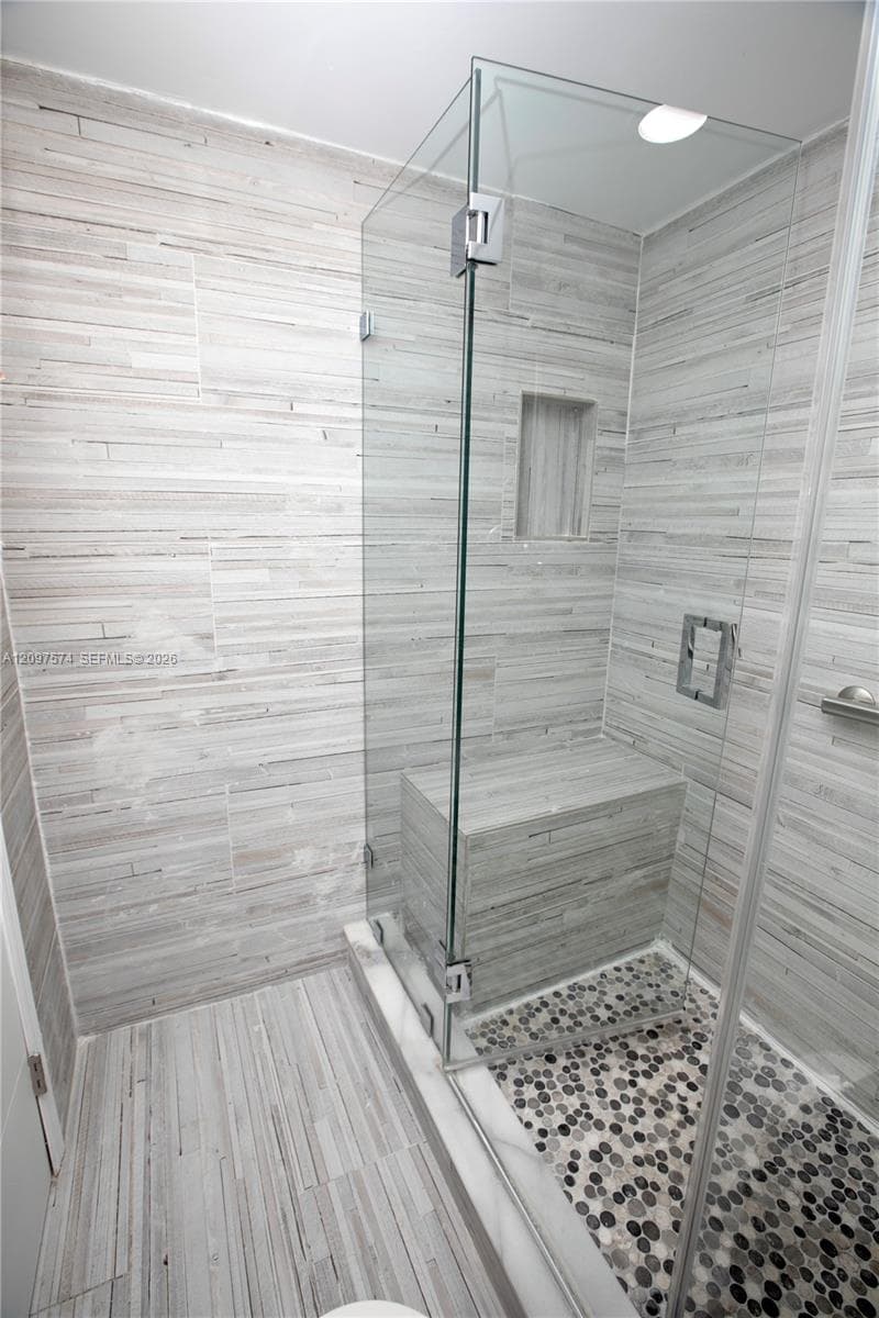 BISCAYA III CONDO · #714 in Aventura - Photo 24