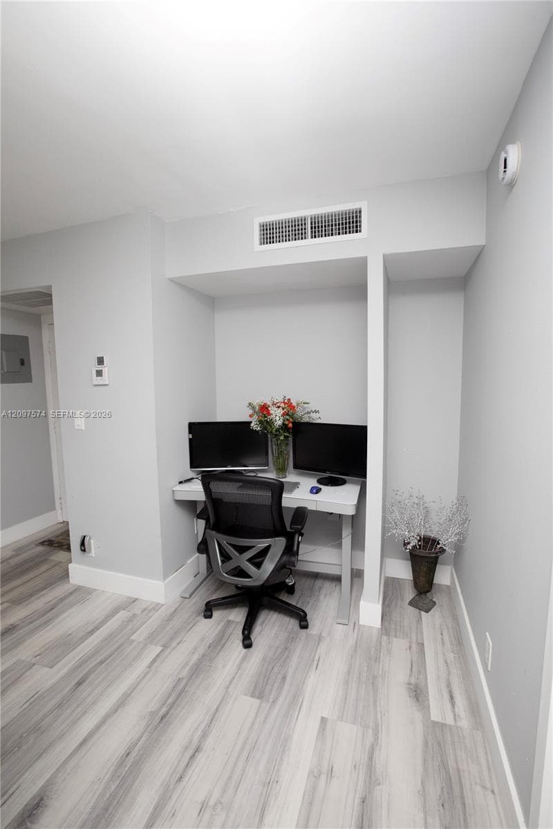BISCAYA III CONDO · #714 in Aventura - Photo 30